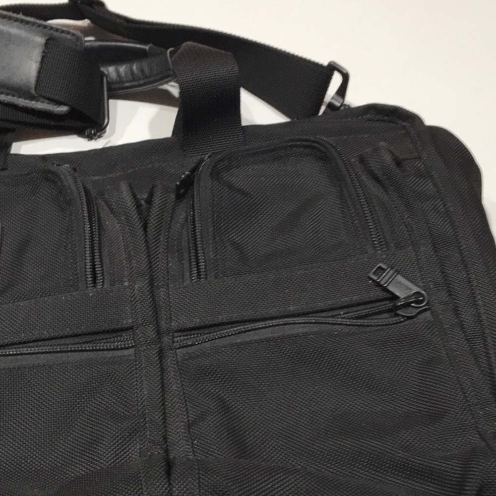 ๐๐๐ Authentic Tumi Expandable Organizer Bag - Picture 2 of 12